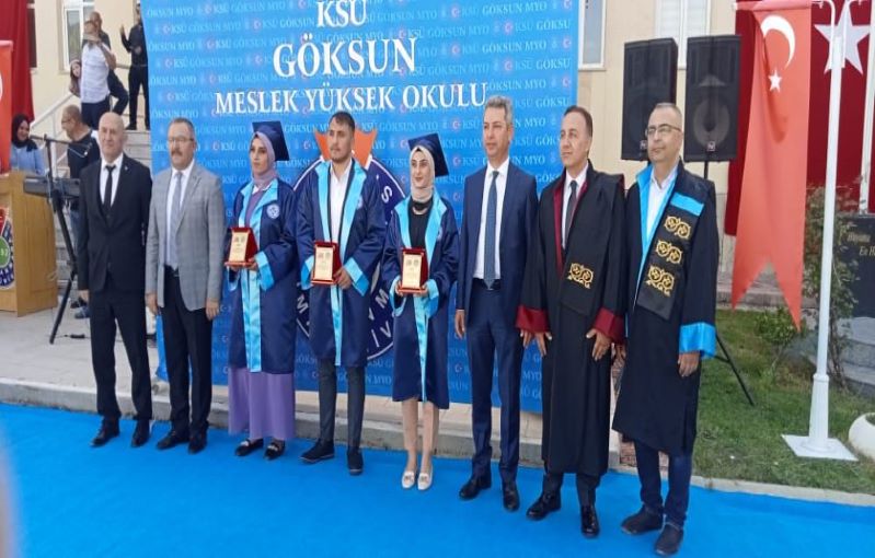 YÜKSEKOKULUMUZDA MEZUNİYET DÜZENLENDİ